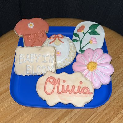 Decorated sugar cookies